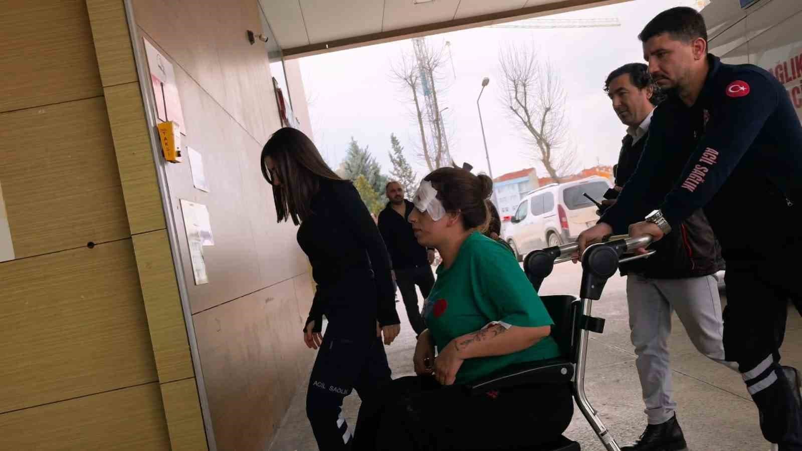 Komşu kavgasında 2 kadın yaralandı