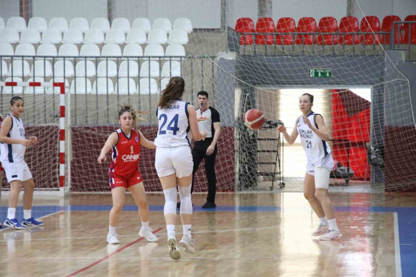 U18 Kızlar Basketbol Anadolu Şampiyonası Beyaz Grup Uşak’ta tamamlandı