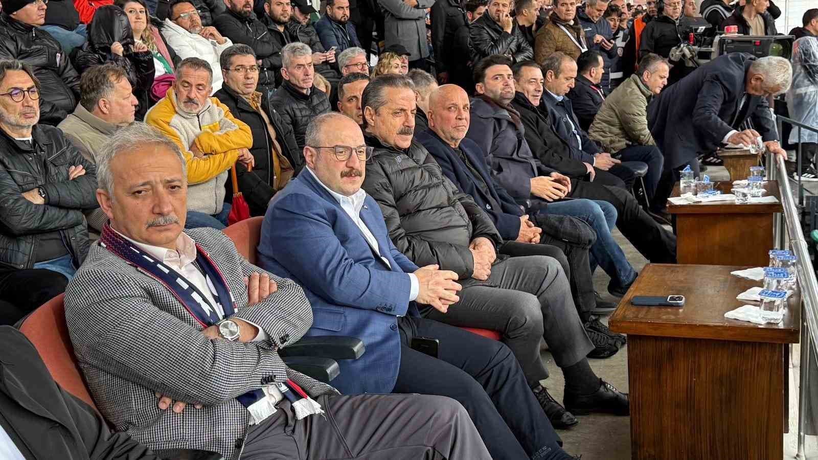 Şampiyonluk yolunda kritik randevu: Varank ve Çelik tribünde