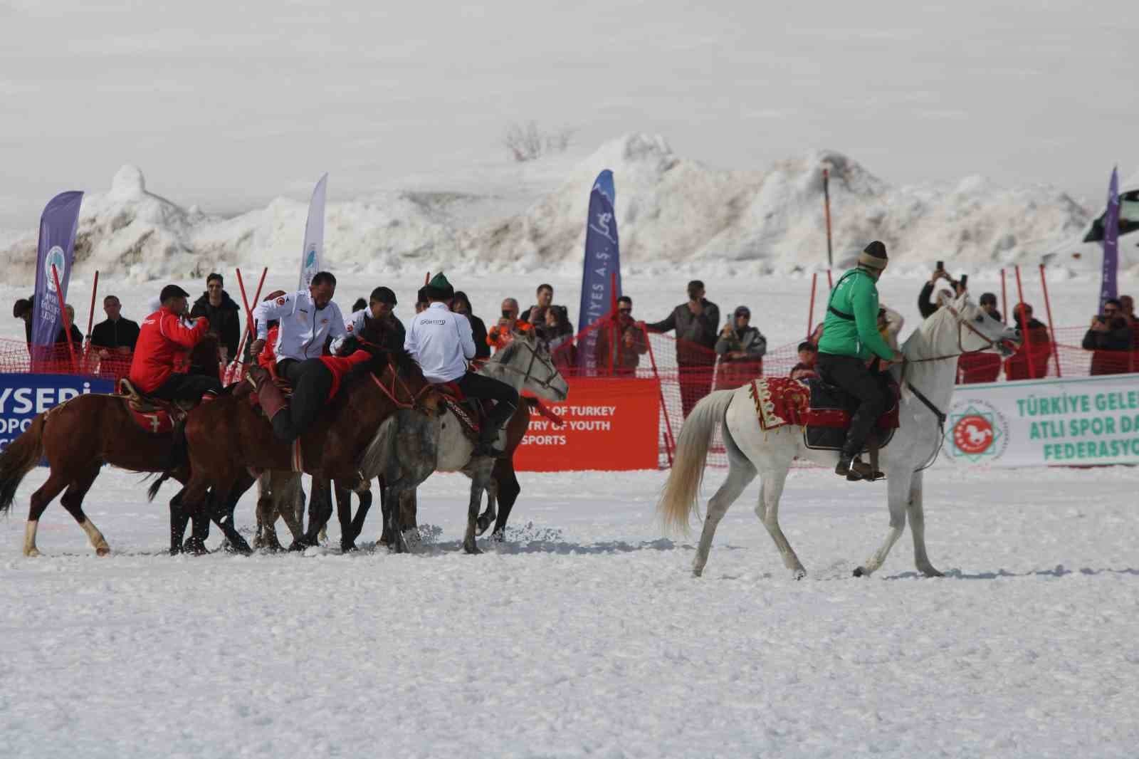 Kökbörü Oyunları Erciyes 2026 nefes kesti