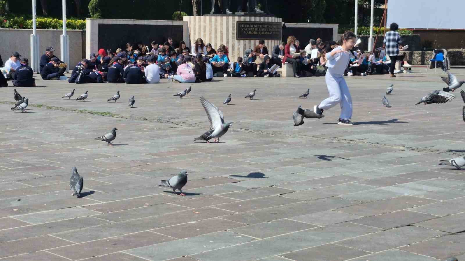 Dikkat dağıtan ortama rağmen dikkat çekmeyi başardılar