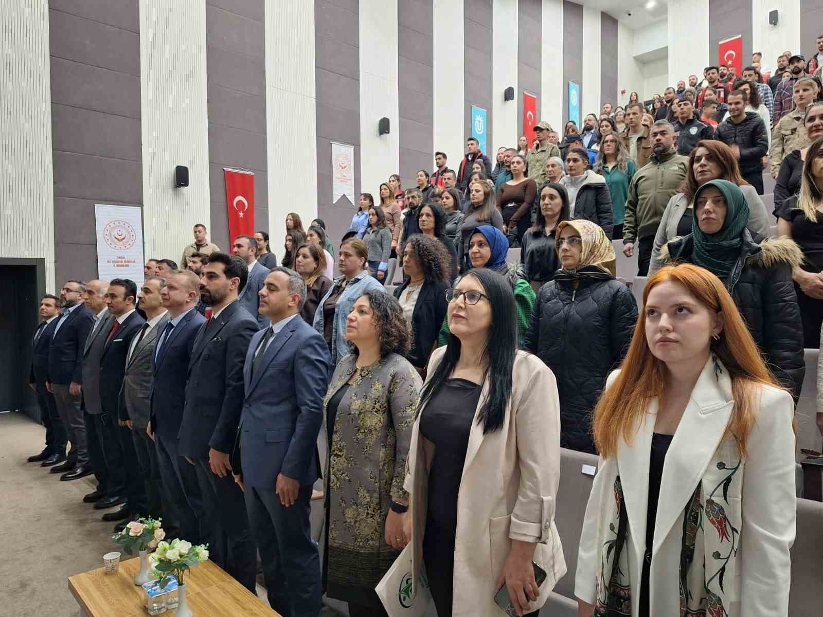 Tunceli’de otizm farkındalığı paneli düzenlendi