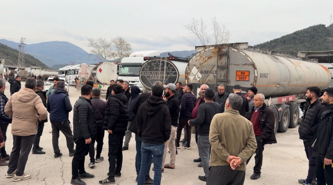 Osmaniye’de şoförlerin zorlu nöbeti: 12 gündür yükler boşaltılmadı