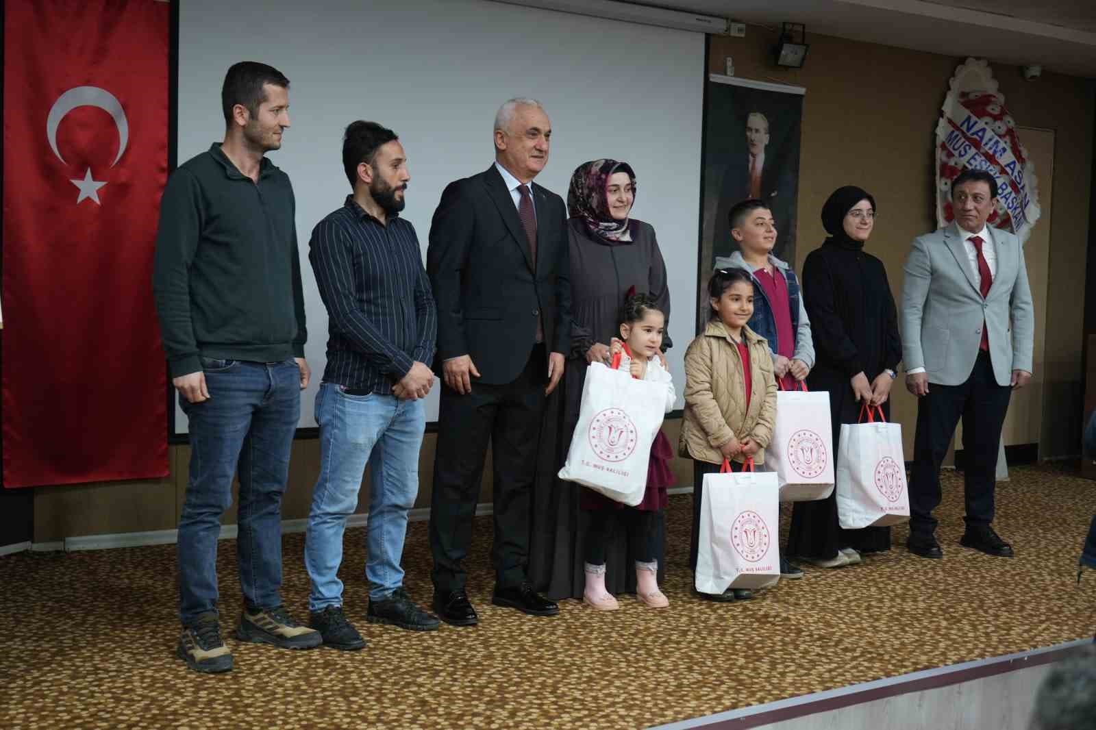 Muş’ta 62. Kütüphane Haftası etkinlikleri törenle başladı