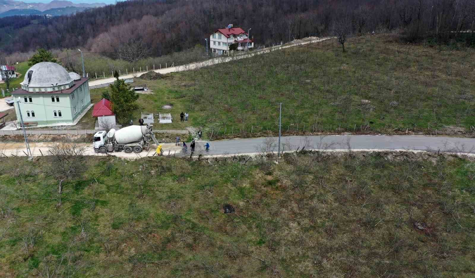 Ordu’da beton yol seferberliği sürüyor