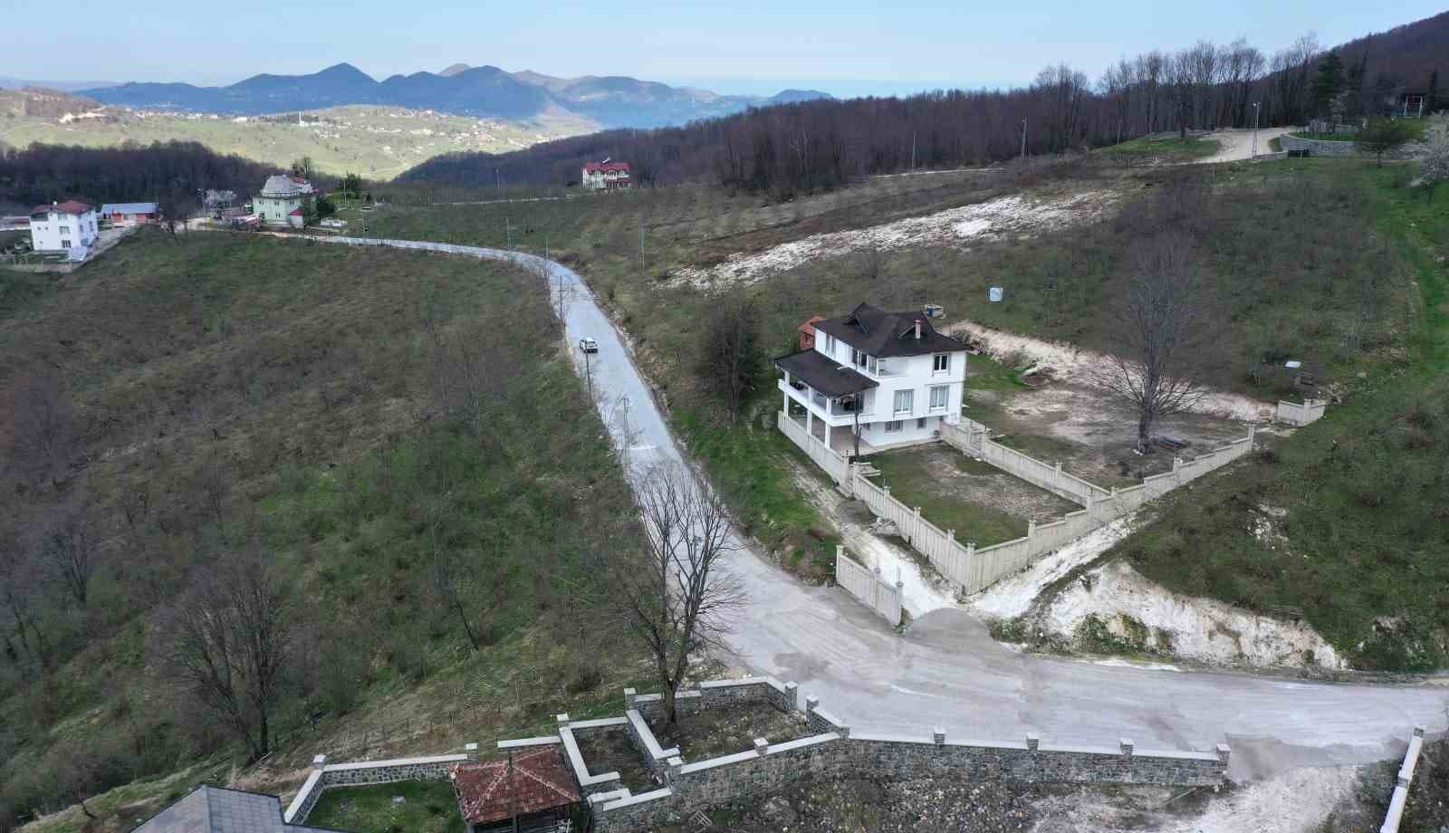 Ordu’da beton yol seferberliği sürüyor