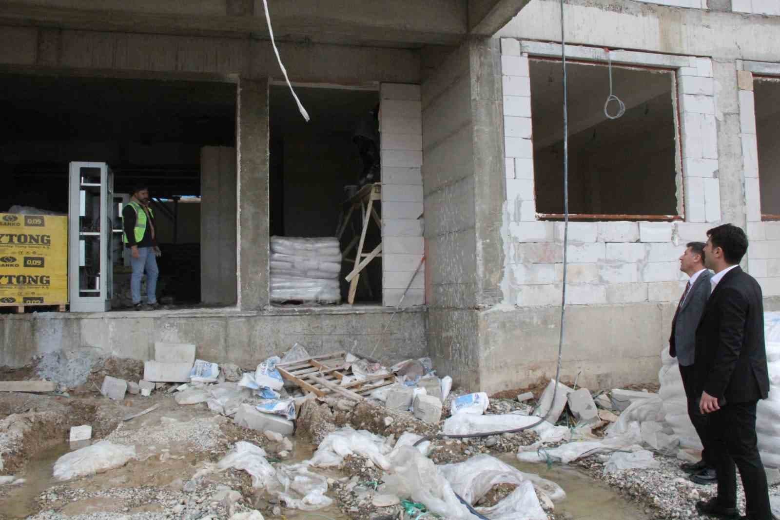 Cizre’de okul inşaatlarında inceleme