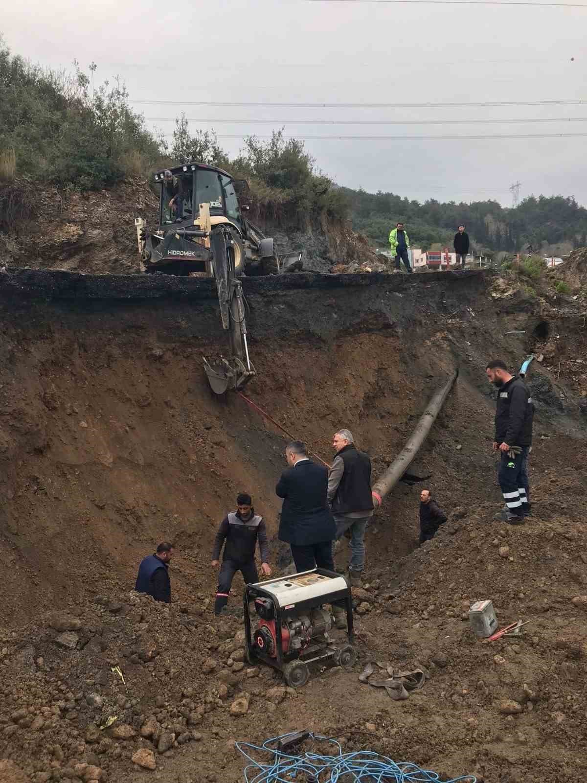 Payas’ta içme suyu hattı hızla onarıldı