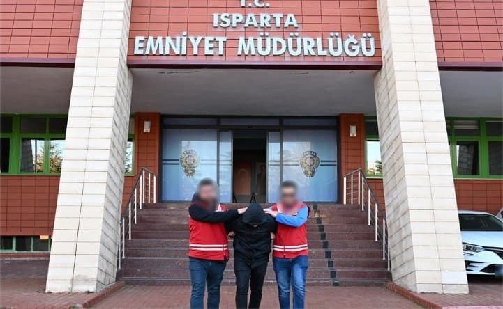 Isparta’da 17 yıl 5 ay hapis cezası bulunan şahıs yakalandı
