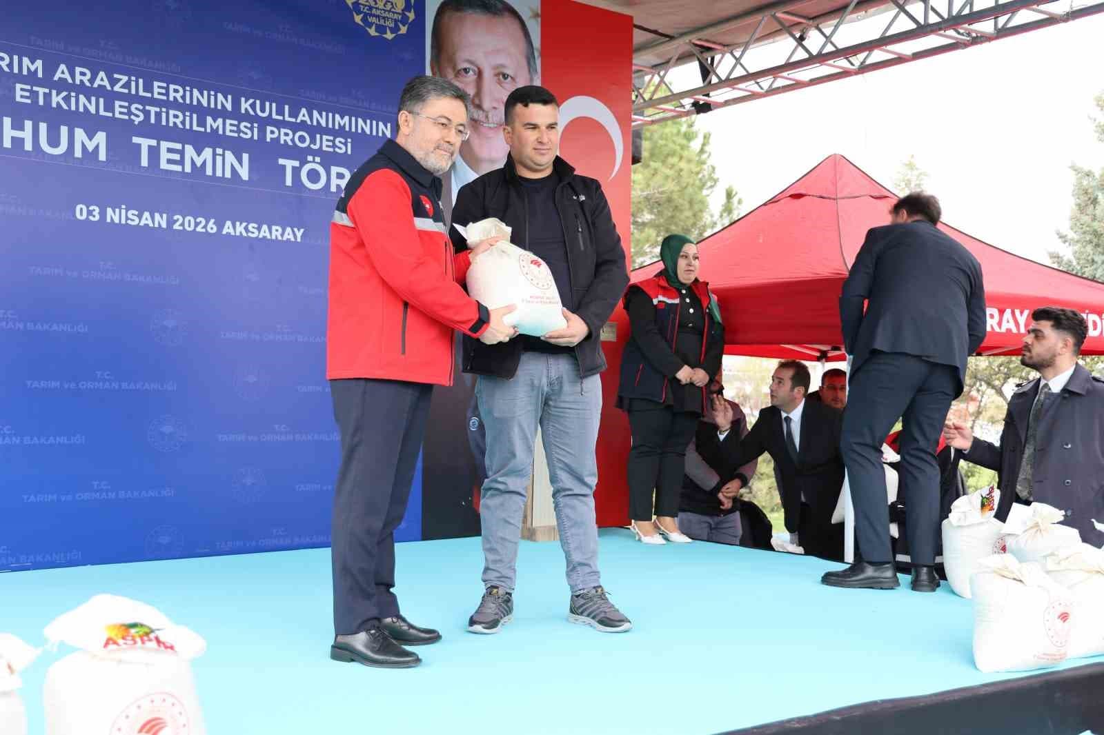 Tarım ve Orman Bakanı Yumaklı: "117 ülkeye memleketin tohumlar ihraç edildi, İsrail’den tohum ithalatı söz konusu değildir"