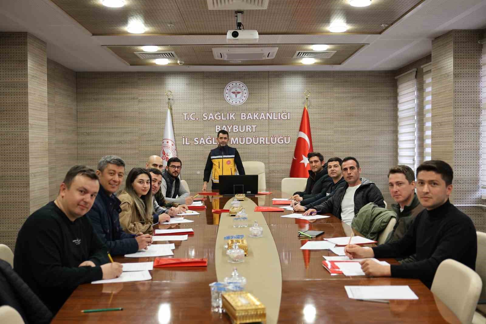 Bayburt’ta emniyet personeline ilk yardım eğitimi verildi