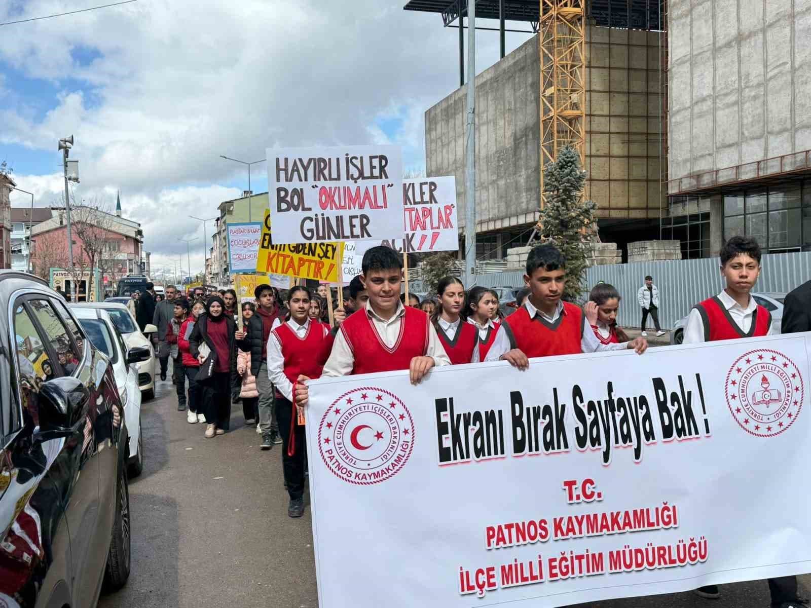 Patnos’ta Kütüphane Haftası coşkusu: Kitaplarla farkındalık oluşturuldu