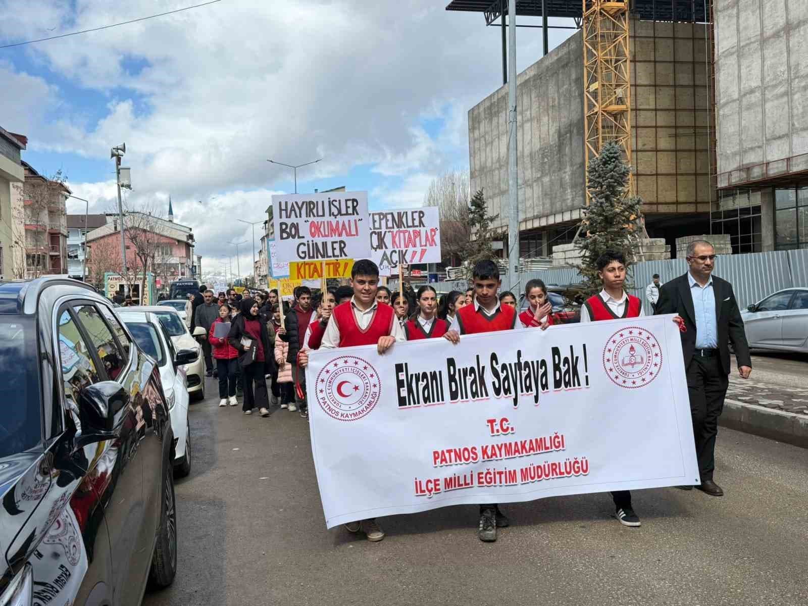 Patnos’ta Kütüphane Haftası coşkusu: Kitaplarla farkındalık oluşturuldu