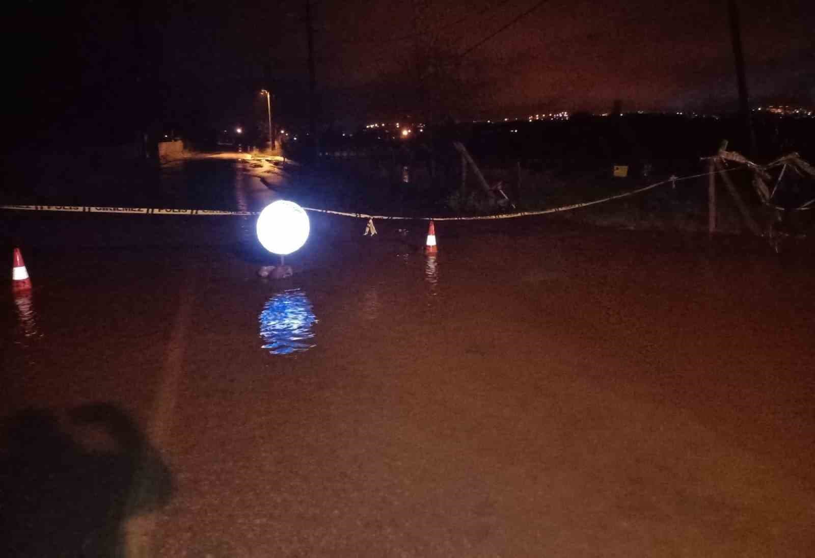 Ayvacık’ta şiddetli yağış etkili oldu