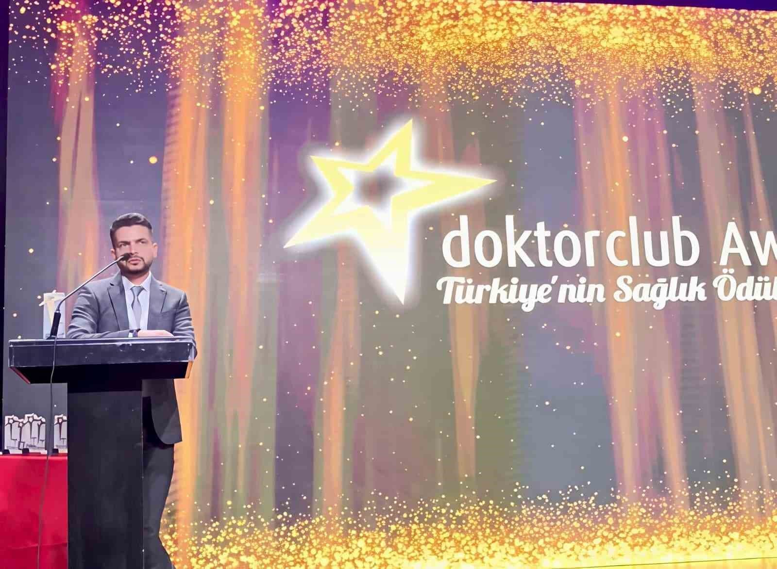 Kayseri Devlet Hastanesi’ne ‘Yılın Yenilikçi Sağlık Profesyonelleri’ ödülü