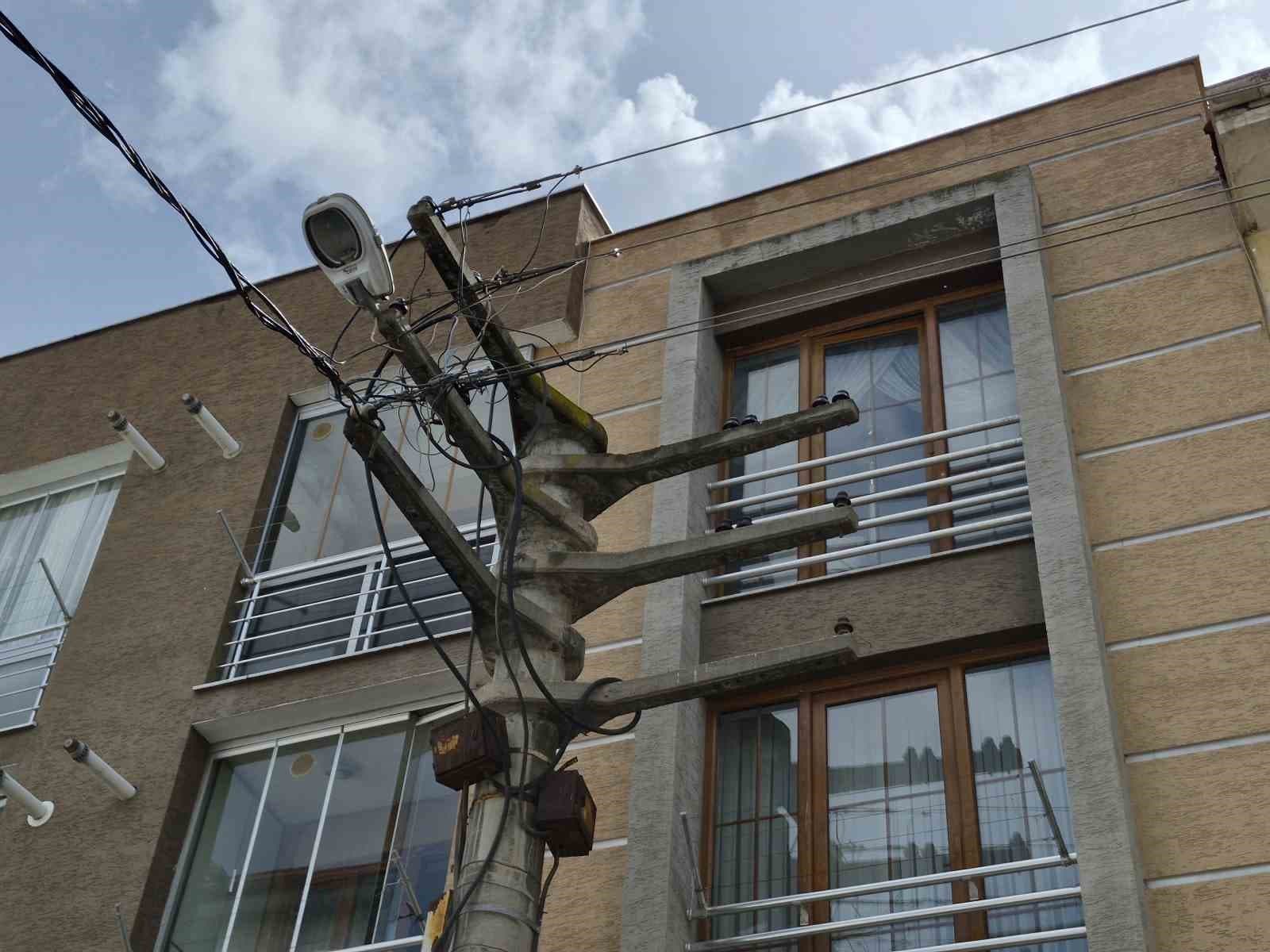 Yakınlarının haber alamadığı şahıs evinde ölü bulundu