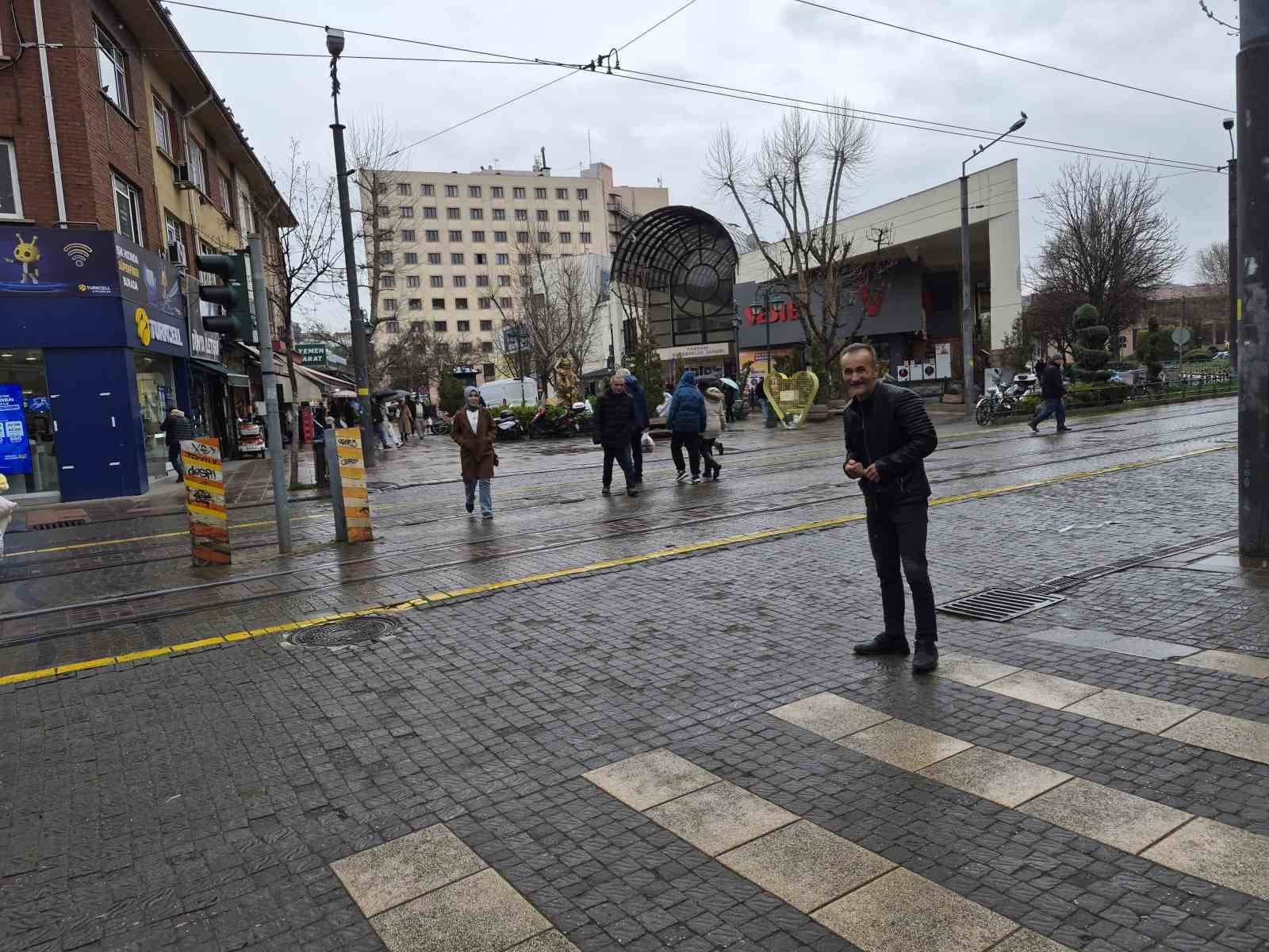 Eskişehir’de yağmur etkisini gösterdi