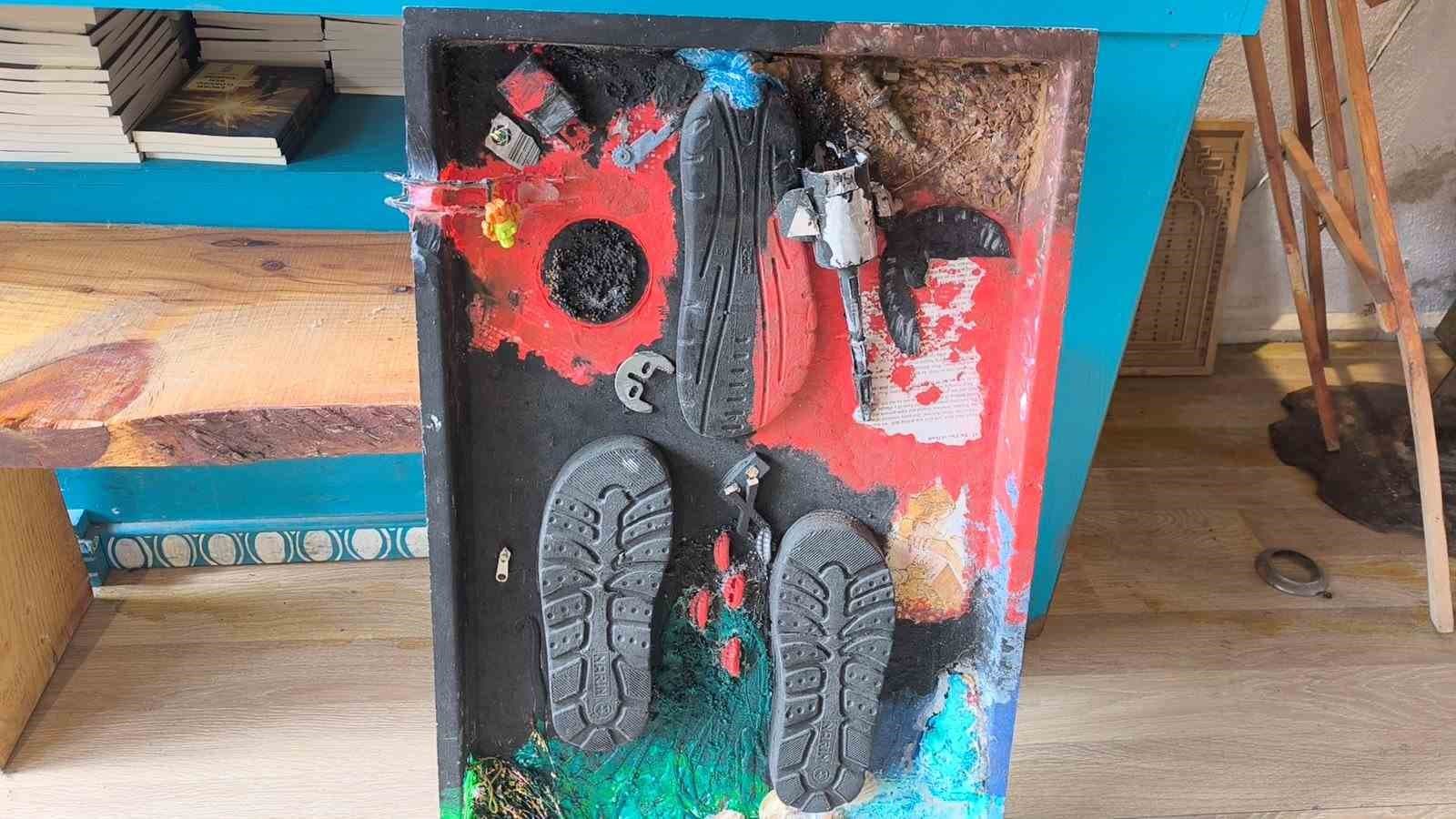 Çöpten sanat üretiyor