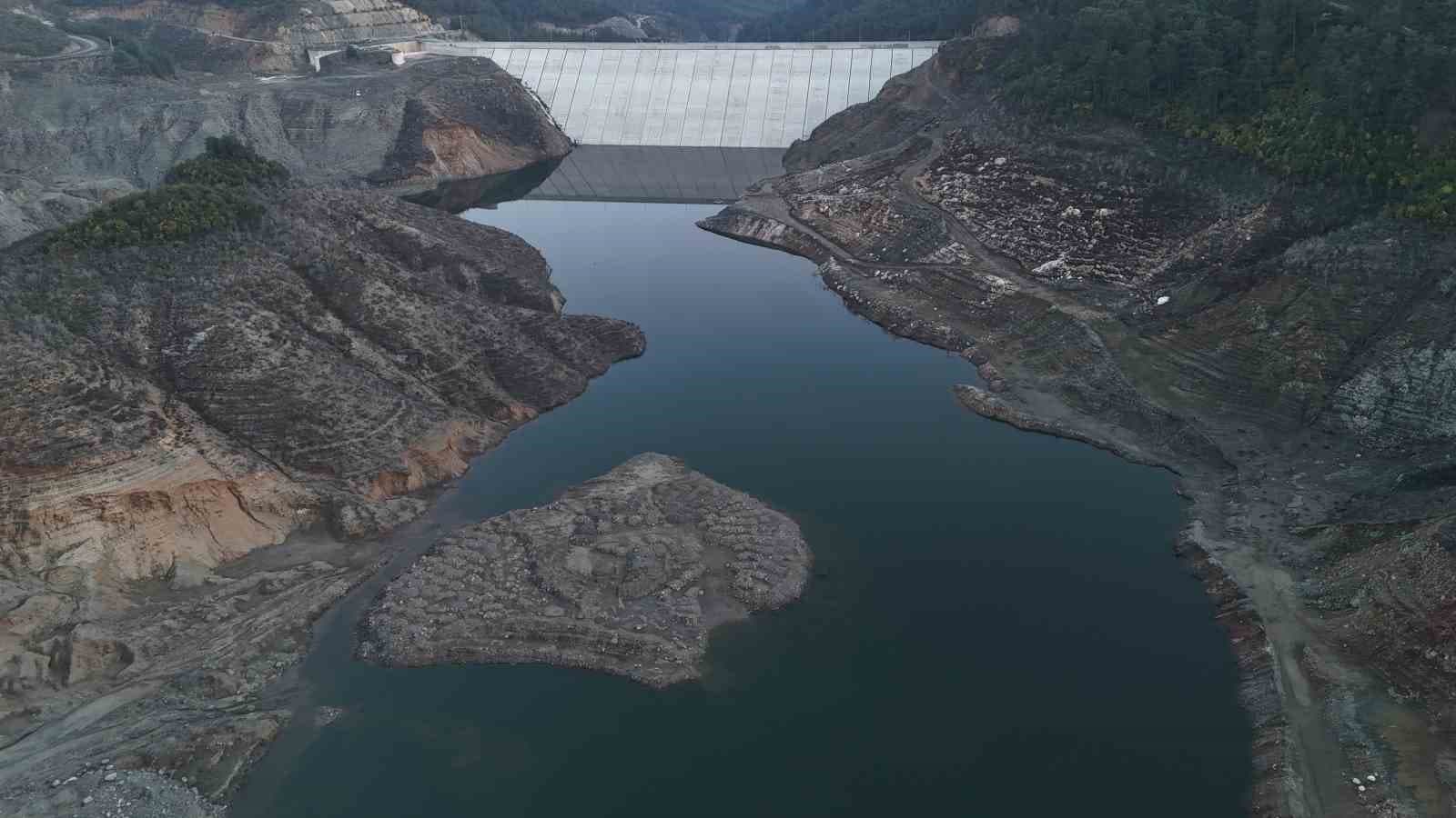 Hatay’da 3 ayda kentin 547 günlük içme suyu depolandı