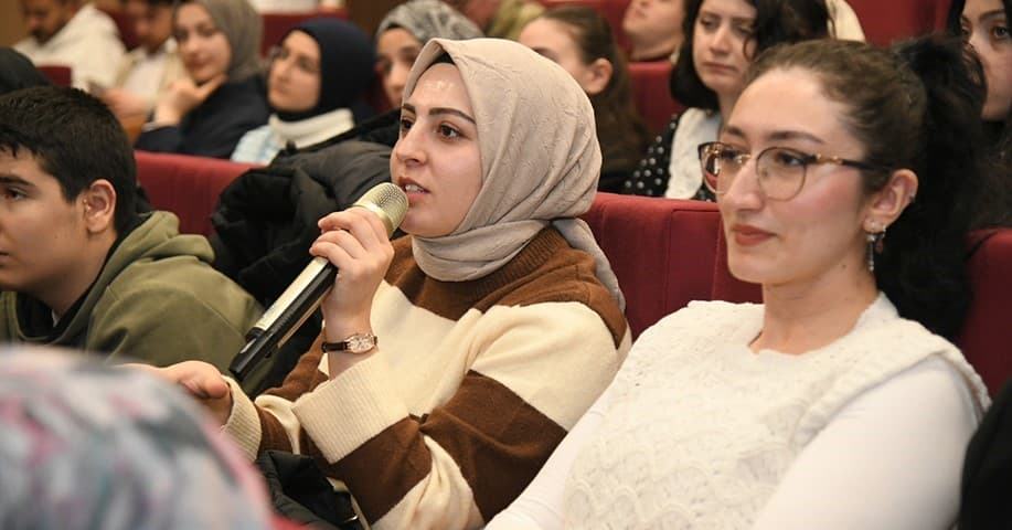ETÜ’de Dünya Otizm Farkındalık Günü kapsamında konferans düzenlendi