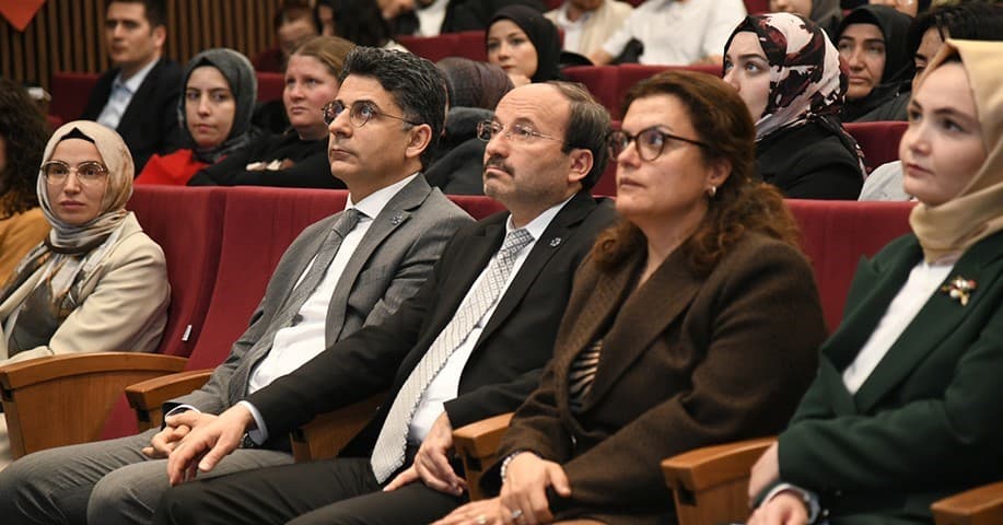 ETÜ’de Dünya Otizm Farkındalık Günü kapsamında konferans düzenlendi