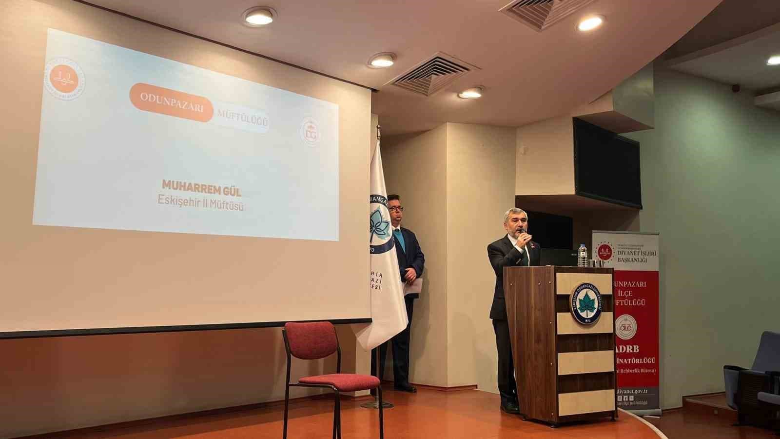 Eskişehir’de "Kayıp Coğrafya Doğu Türkistan" konferansı düzenlendi