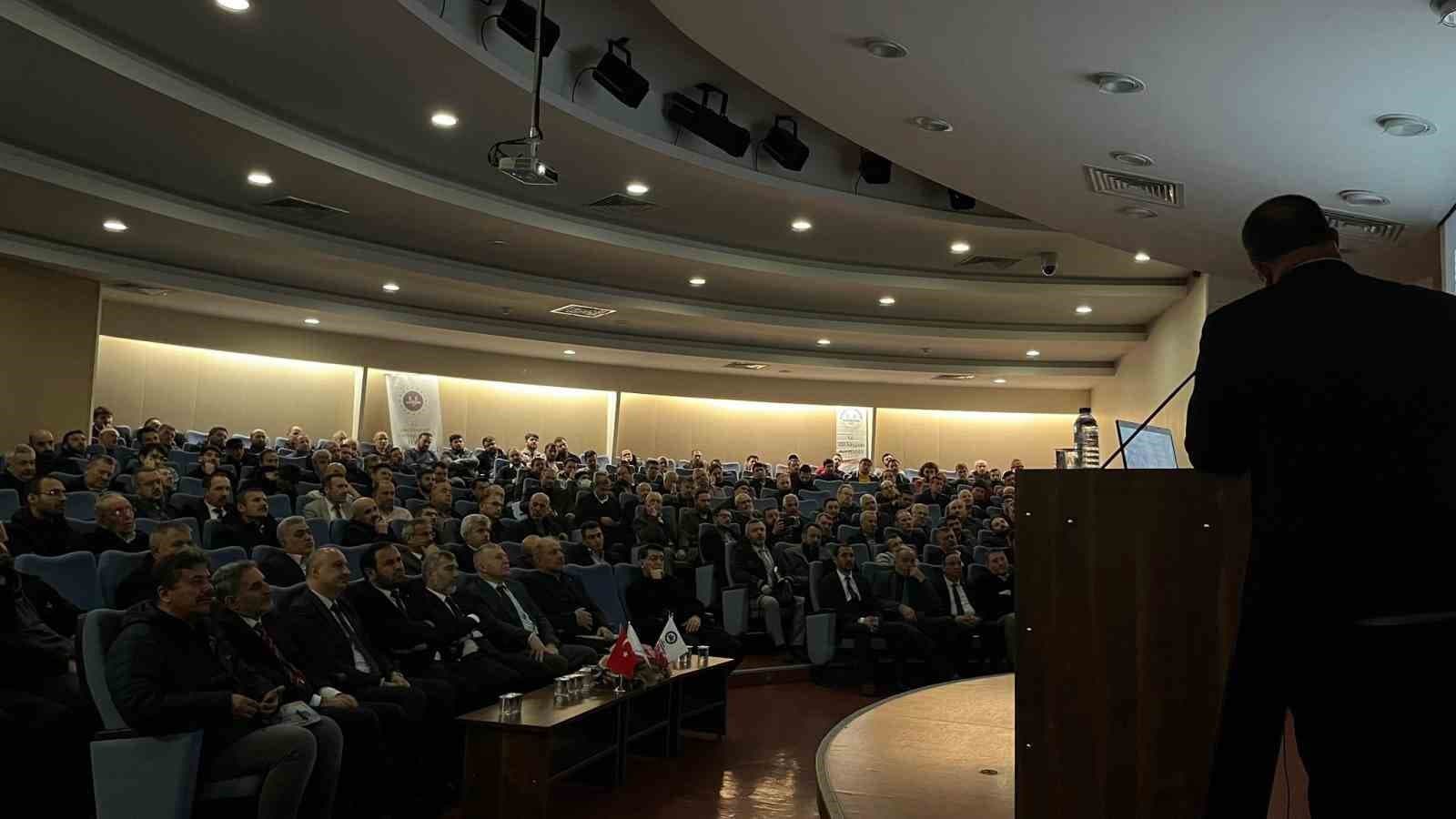 Eskişehir’de "Kayıp Coğrafya Doğu Türkistan" konferansı düzenlendi