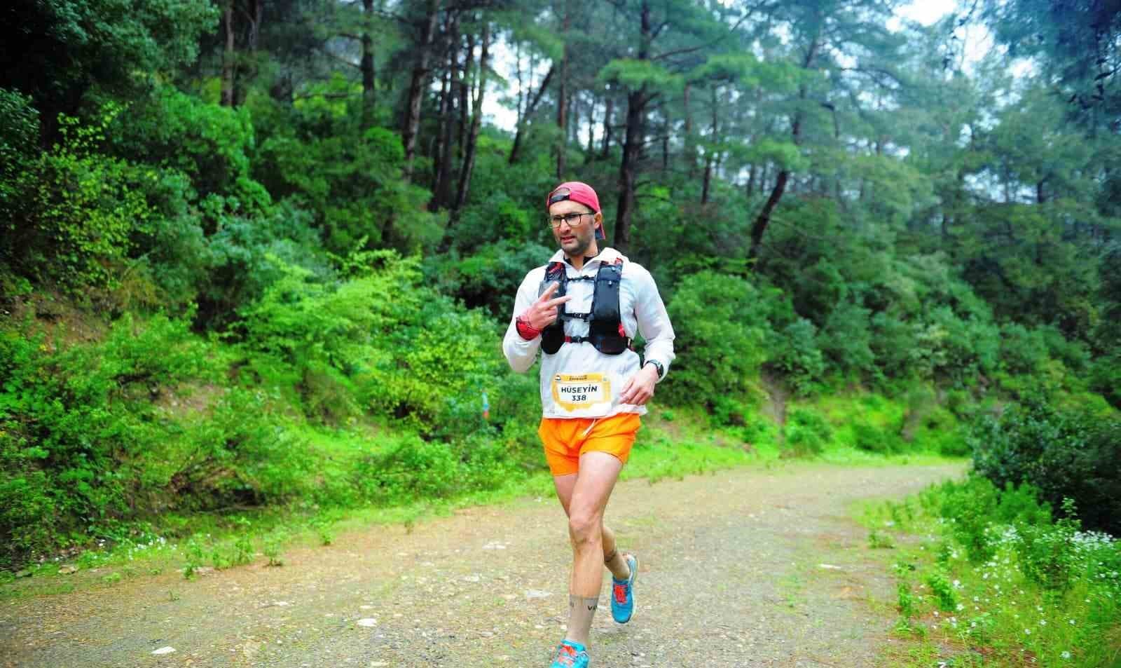 Kütahyalı Zabıta Memuru Efes Ultra Maratonu’nda üçüncü oldu