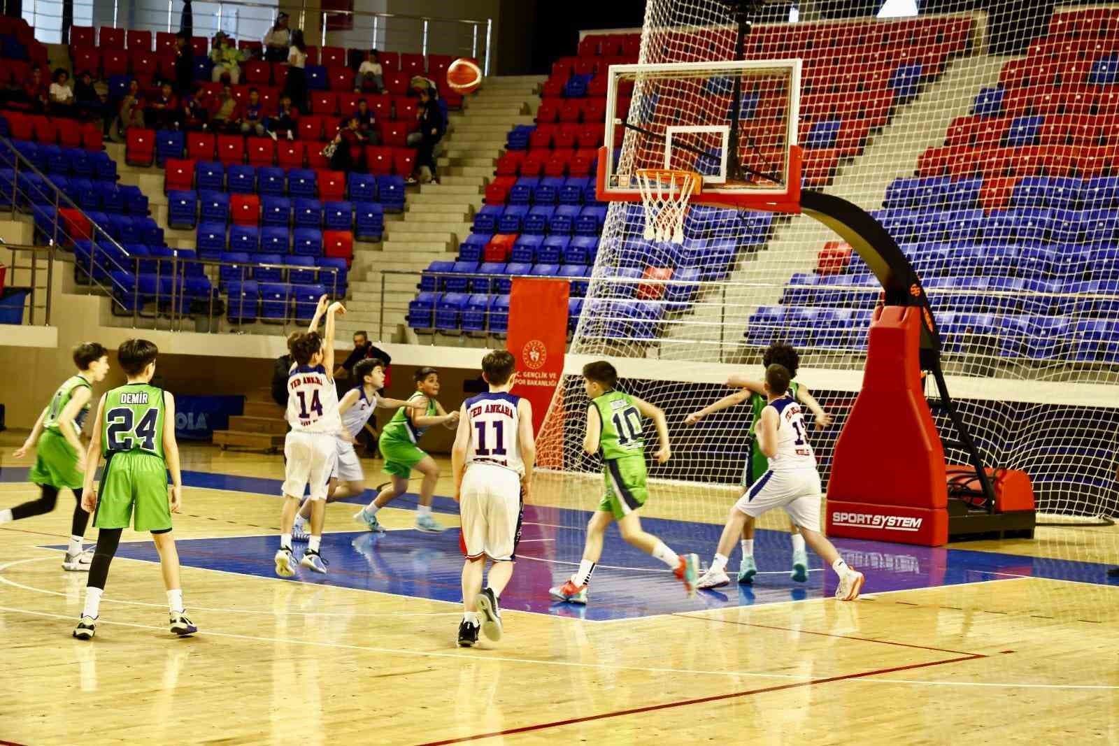 Küçükler Basketbol Grup Müsabakaları heyecan sona erdi