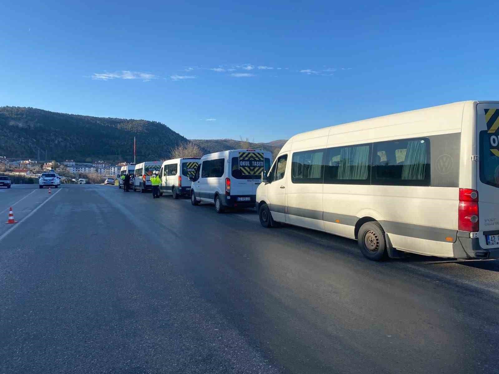 Bozkır’da okul servislerine denetim