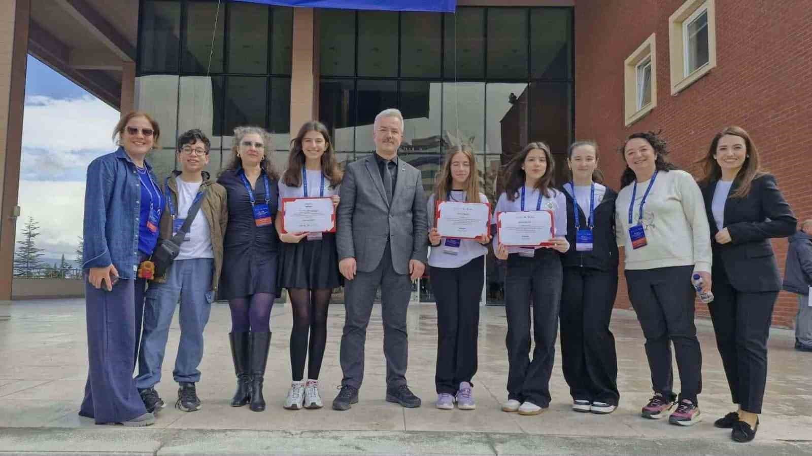 Burhaniyeli öğrenciler bölge üçüncüsü oldular