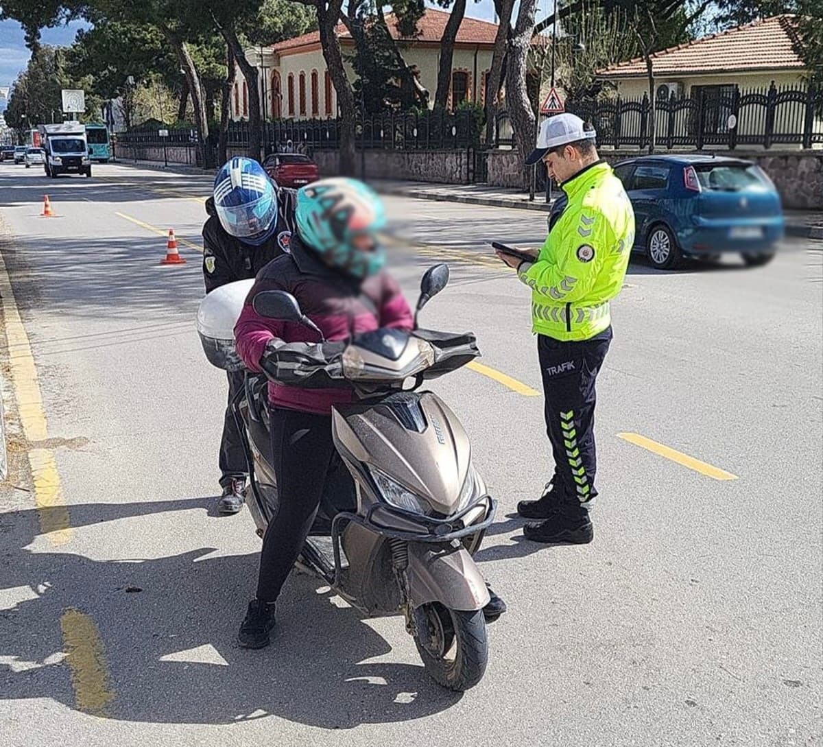 Manisa’da motosiklet denetimi: 540 sürücüye, 3 milyon 800 bin TL ceza