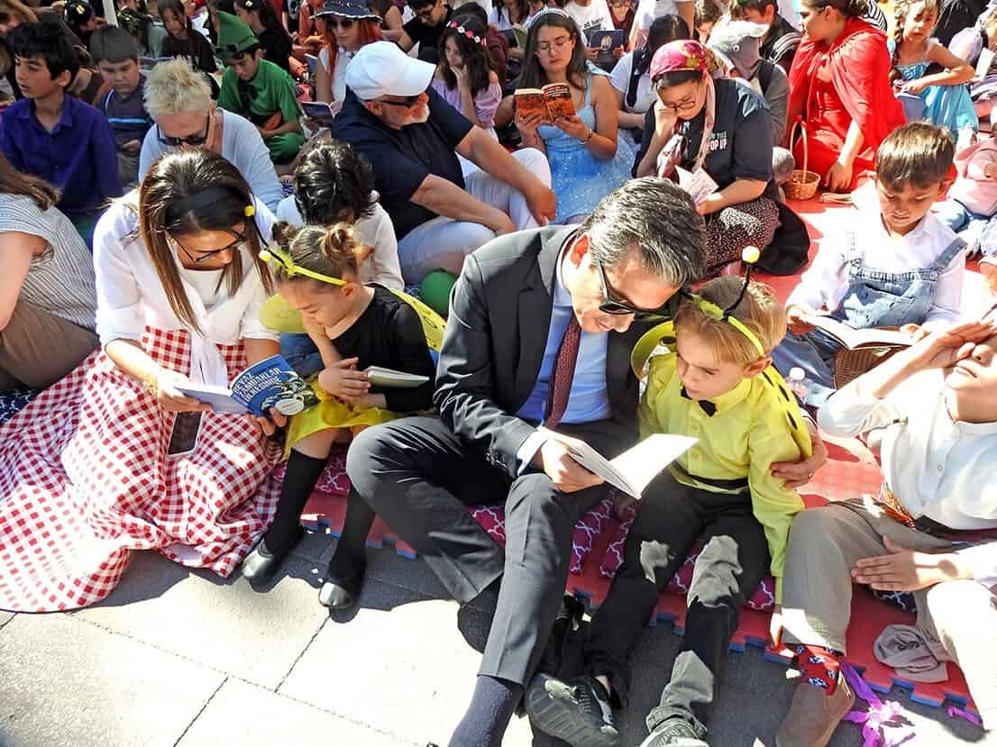 Çeşme’de 3. Kitap Takas Şenliği