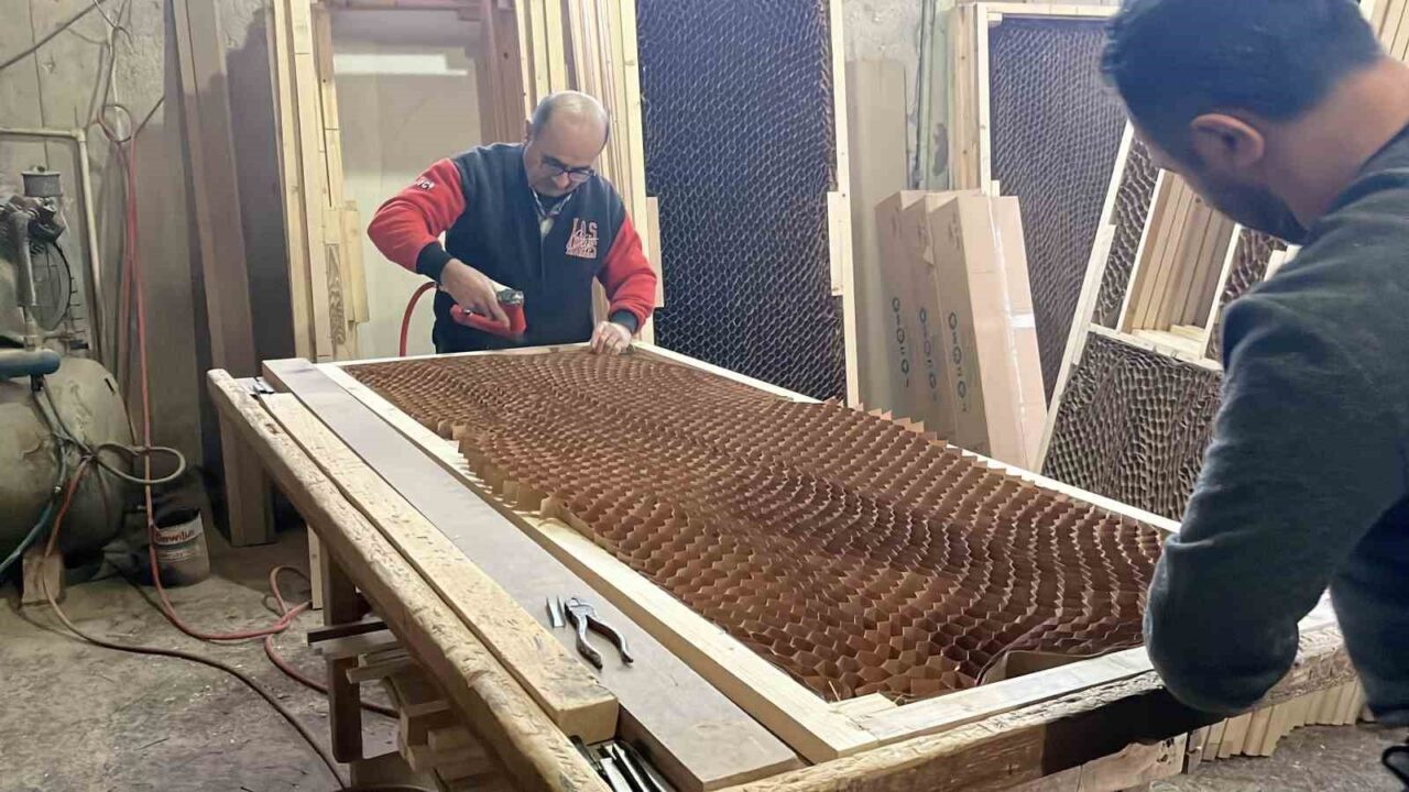 40 bin nüfuslu ilçe Türkiye’nin kapı ihtiyacının yüzde 40’ını karşılıyor