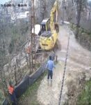 Artvin’de kaygan yolda ekskavatör kamyonete çarptı: 1 yaralı