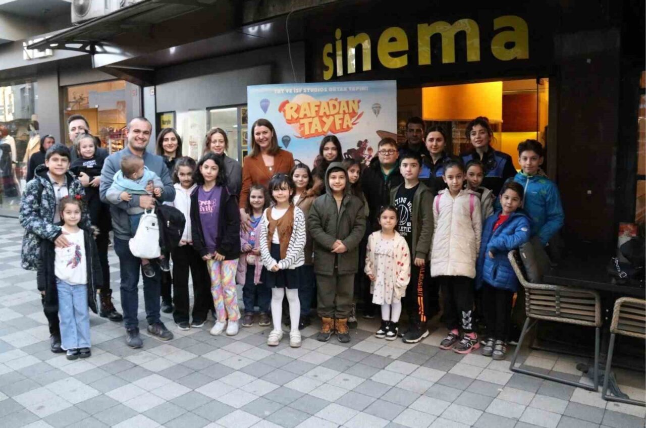 Polis çocukları sinema etkinliğinde bir araya geldi