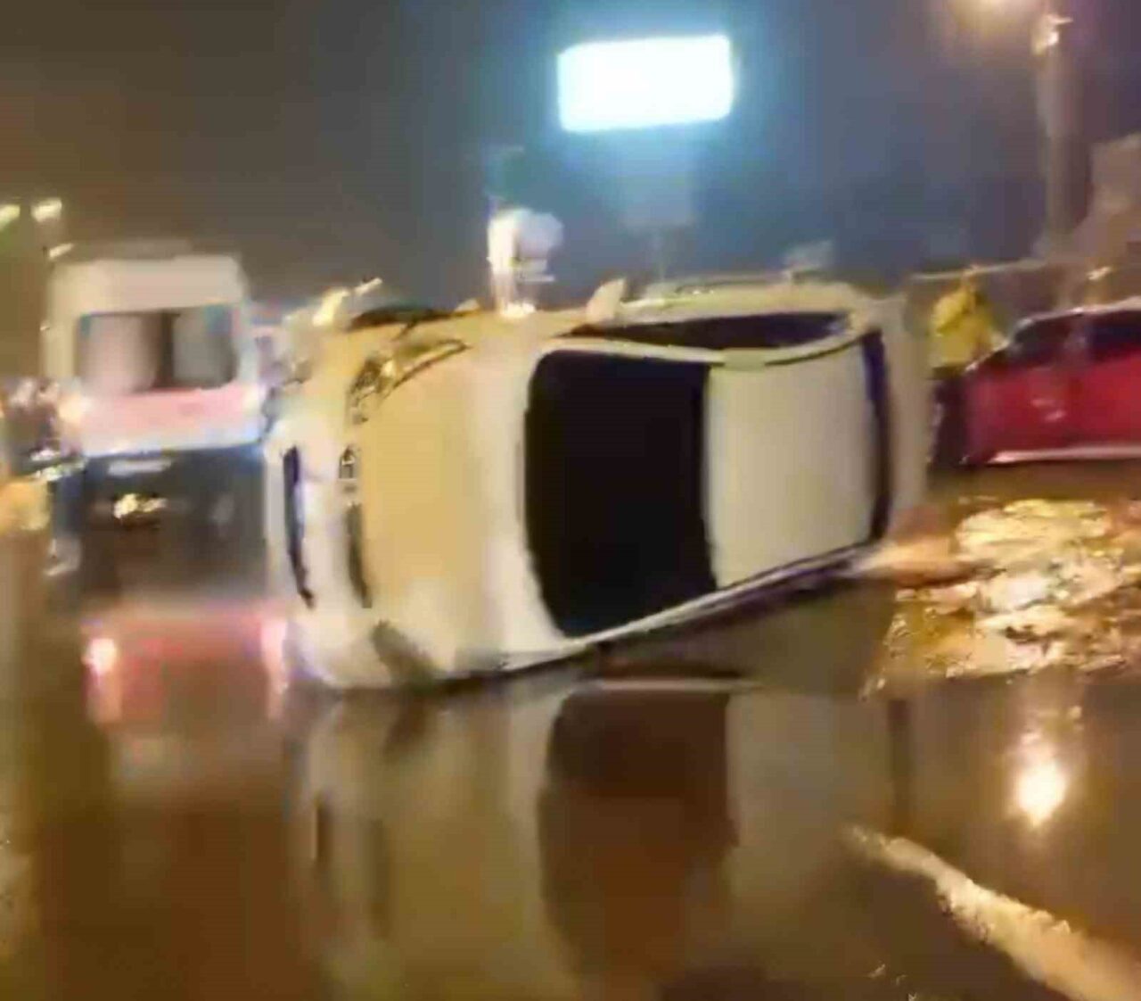 Bartın’da devrilen aracın sürücüsü kayıplara karıştı