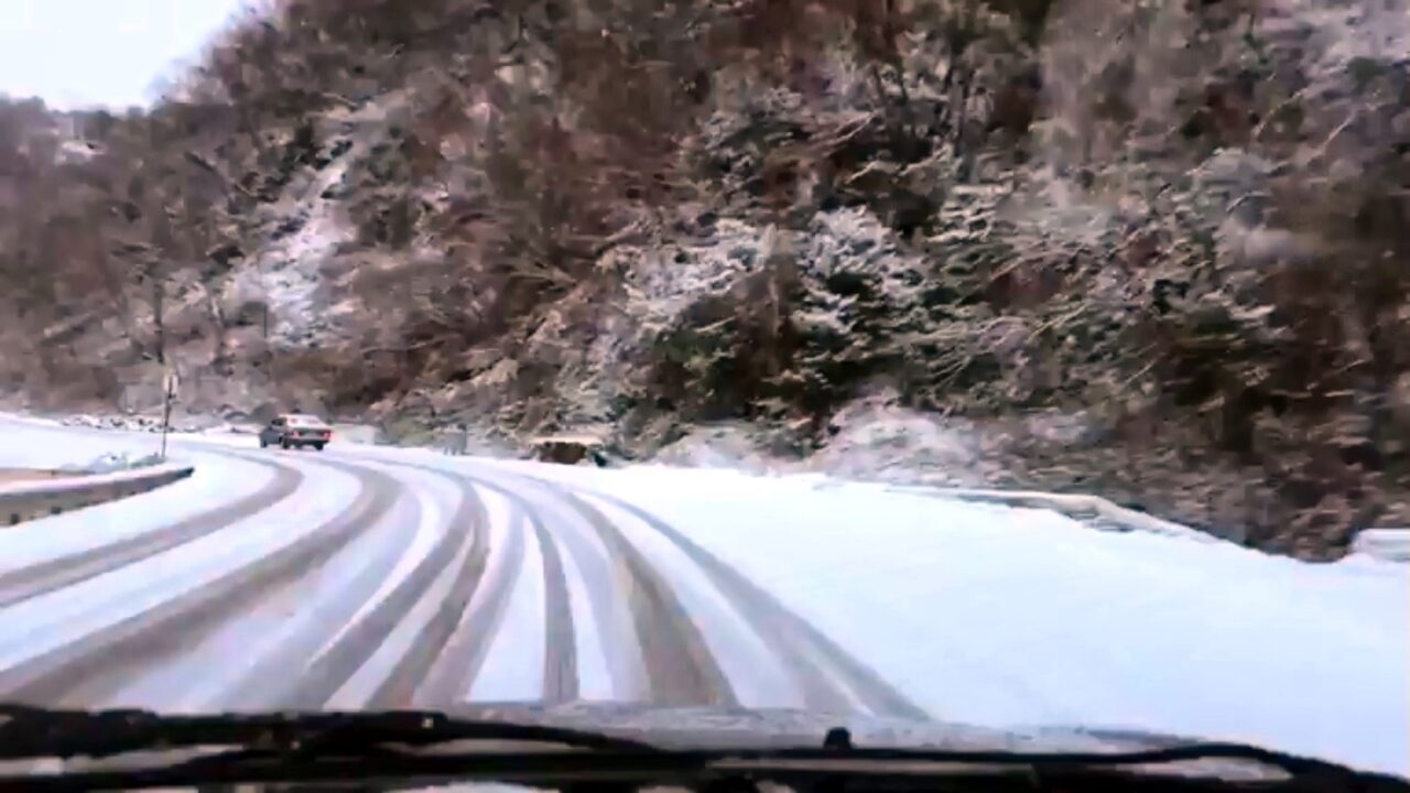 Bartın’da kar haberine giden gazeteci canlı yayında kaza yaptı