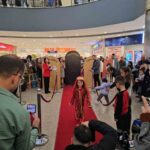 Bebekler ve çocuklar podyuma çıktı, renkli kostümleri ile büyük beğeni topladı