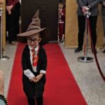 Bebekler ve çocuklar podyuma çıktı, renkli kostümleri ile büyük beğeni topladı