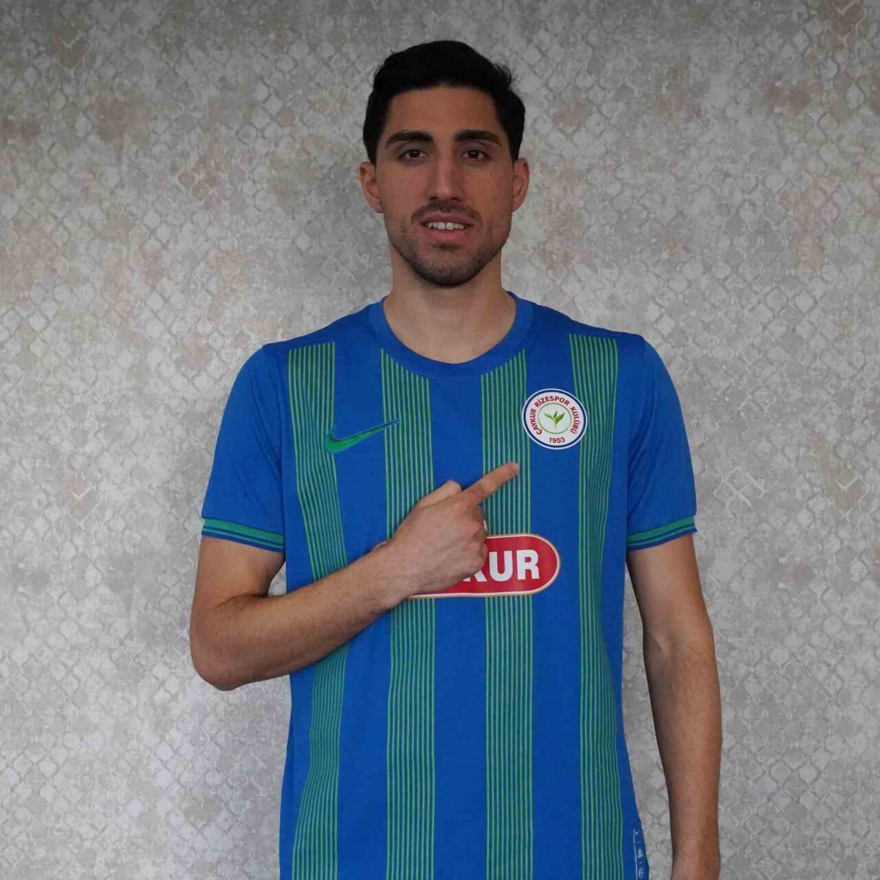 Çaykur Rizespor, Berkay Özcan’ı kiralık olarak kadrosuna kattı