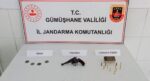 Gümüşhane’de ruhsatsız silah ve sikke ele geçirildi