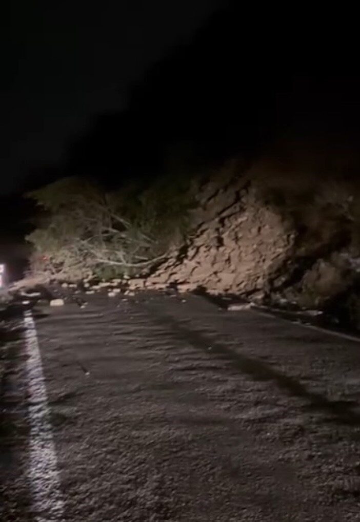 Kastamonu’da heyelanın kapattığı yol yeniden ulaşıma açıldı