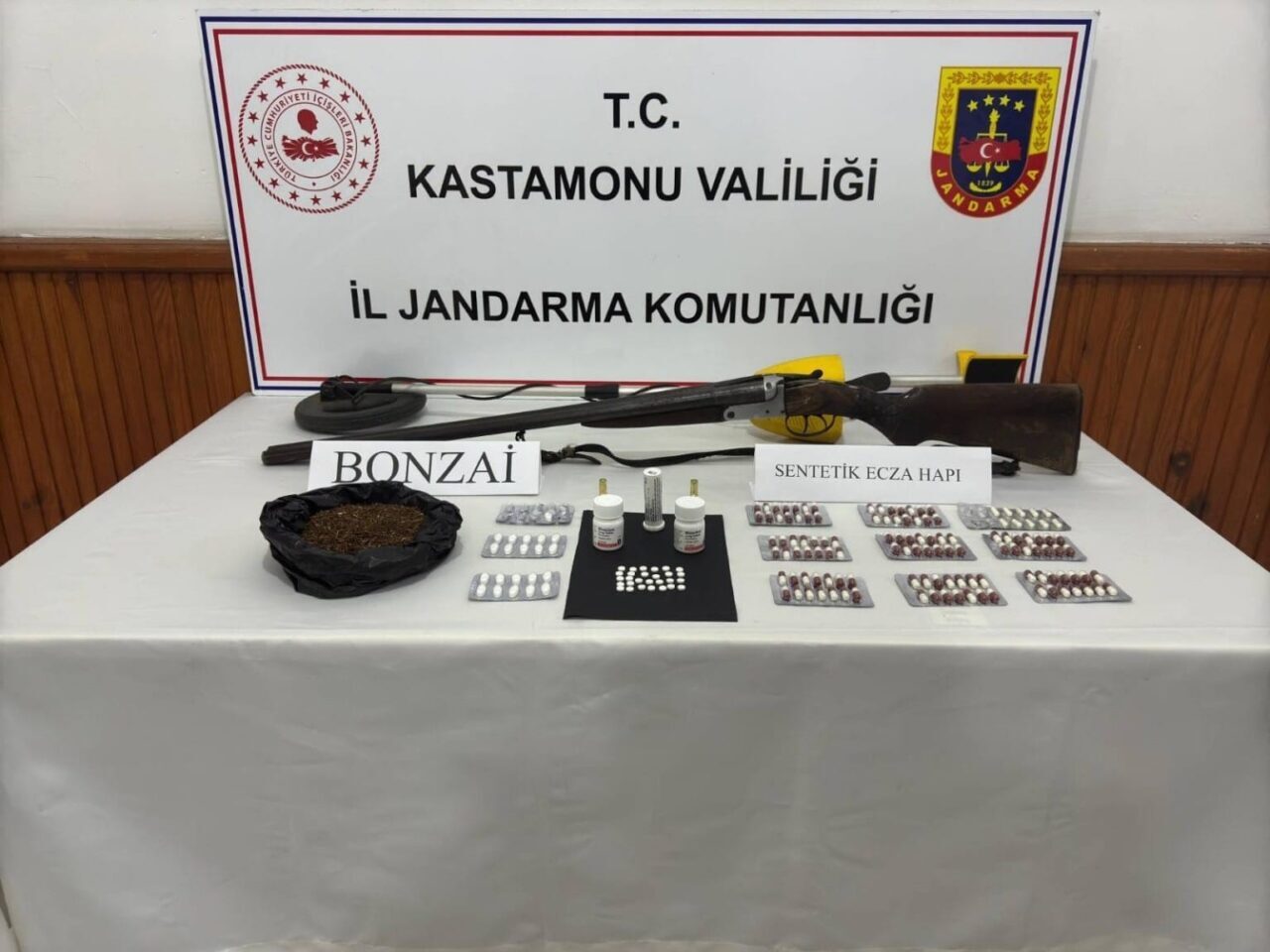 Kastamonu’da uyuşturucu ile yakalanan şüpheli şahıs tutuklandı