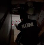 Polis, damacanalarda litrelerce sahte alkol ele geçirdi