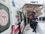 Rize’de hastaya ulaşamayan ambulansın imdadına İl Özel İdare ekipleri yetişti