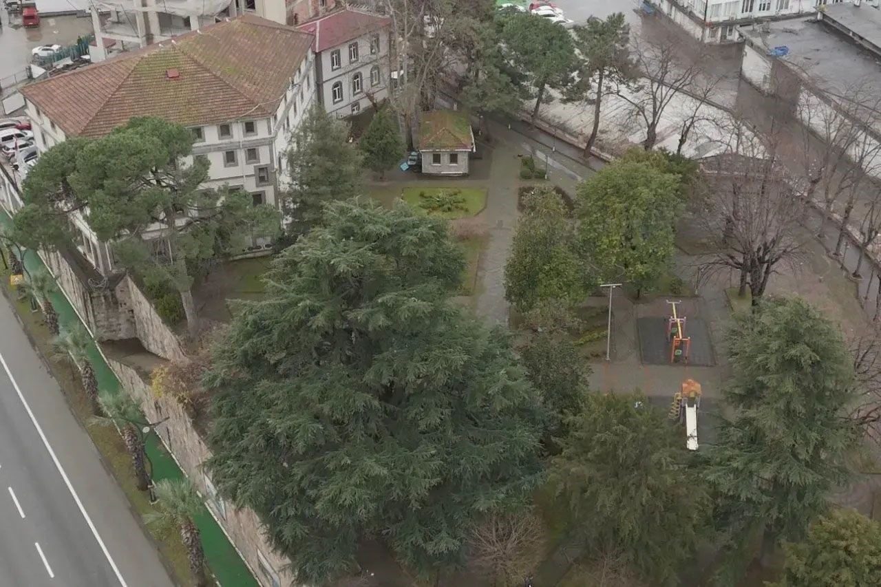 Tarihi Taşbaşı Parkı’nda mülkiyet tartışması