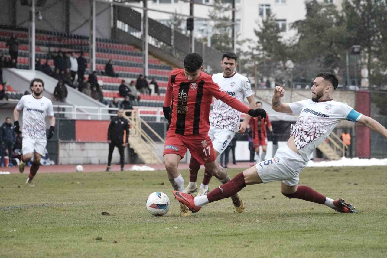 TFF 2. Lig: GMG Kastamonuspor: 1 - 1461 Trabzon FK: 1