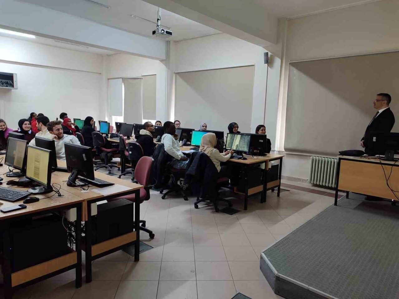 TOGÜ dijital muhasebe uygulamaları dersiyle sektörle iş birliğini güçlendiriyor