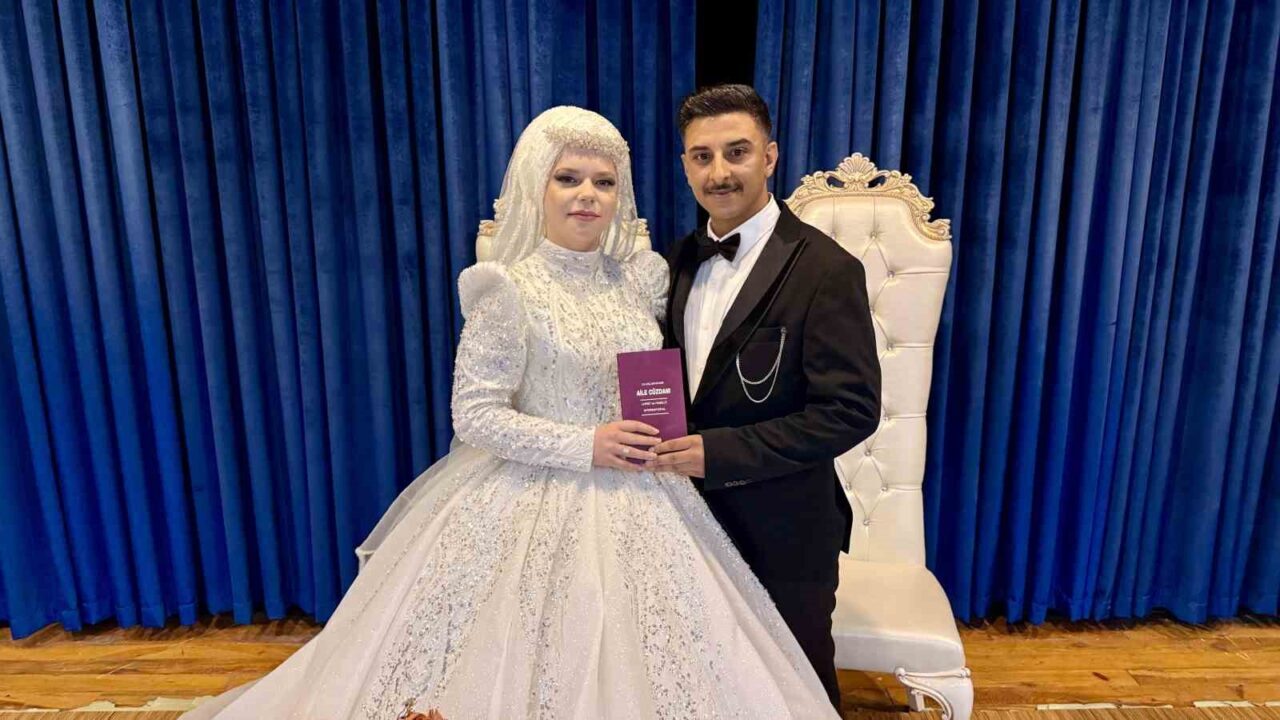 Alman Jessica Müslüman oldu; Ecrin ismini alarak Tokat’ta dünyaevine girdi